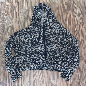 LOVE Crop Top Hoodie Leopard Pattern